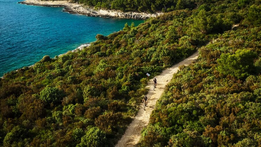 Premantura: Cape Kamenjak Off-Road E-Scooter Tour - What the 12 to 16 kilometer ride feels like