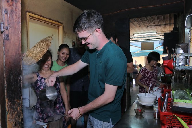 Private Ho Chi Minh Sightseeing and Food Tour by Scooter - Central Post Office and the First Look at District 1