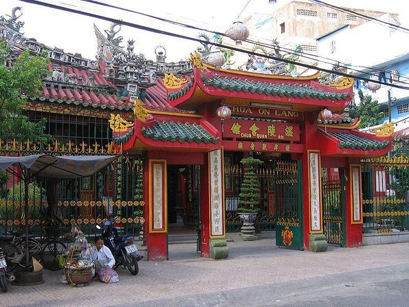 Private Local Food 4-hour Scooter Tour in Ho Chi Minh City - Key points at a glance
