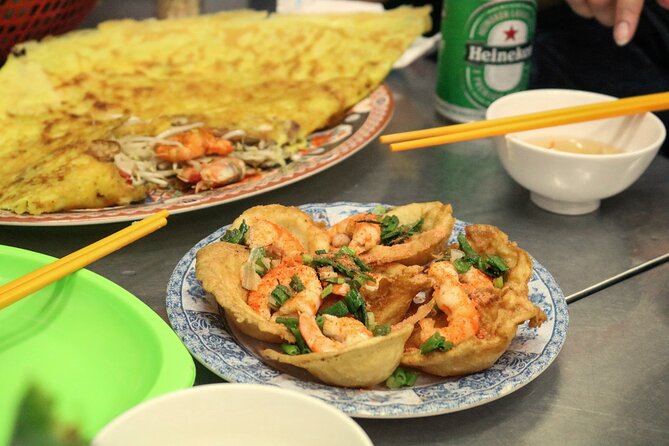 Private Local Food 4-hour Scooter Tour in Ho Chi Minh City - Hu tieu at Hủ tiếu Thành Tín
