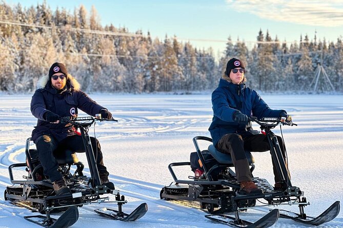 PRIVATE Northern Light Adventure by VIP Car and Snow Scooters - Photographing the Northern Lights
