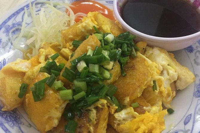 Private Saigon Night Food Tour by Scooter - Why a scooter is the right way to eat through Saigon