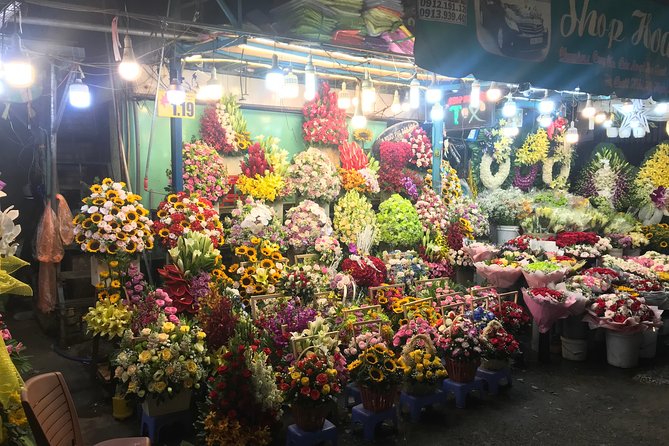 Private Saigon Night Food Tour by Scooter - Stop six: Nguyen Thien Thuat apartment buildings