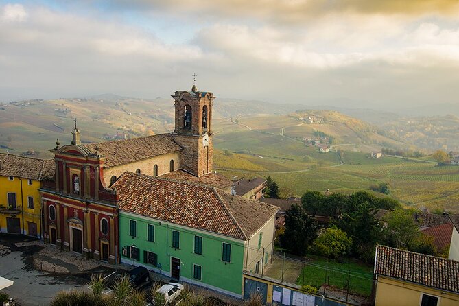 Private Vespa Tour "Among the hills of Barolo and Barbaresco" - La Morra: the broadest view of the wine hills