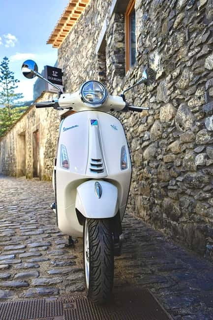 Private Vespa Tour Funchal & Câmara Lobos (3hrs) - What the Vespa package includes