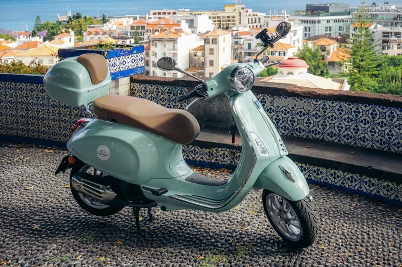 Private Vespa Tour Funchal & Câmara Lobos (3hrs) - What the guides add