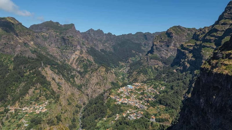 Private Vespa Tour Nun´s Valley,Câmara Lobos,CaboGirão(4hrs) - Starting in Funchal with a Vespa under you