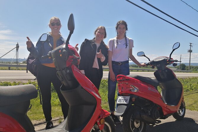 Quebec City - Scooter Rental on Ile d'Orléans - Clothing makes a real difference
