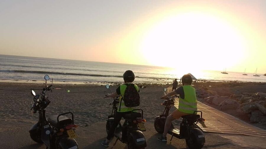 Rent e-Scooter 2 seat from 1 till 4 Hour: Explore Maspalomas - Finishing along the Meloneras promenade