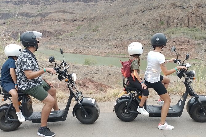 Rent e-Scooter 2 seater from 1 untill 4 Hour : Explore Maspalomas - Faro de Maspalomas and Meloneras