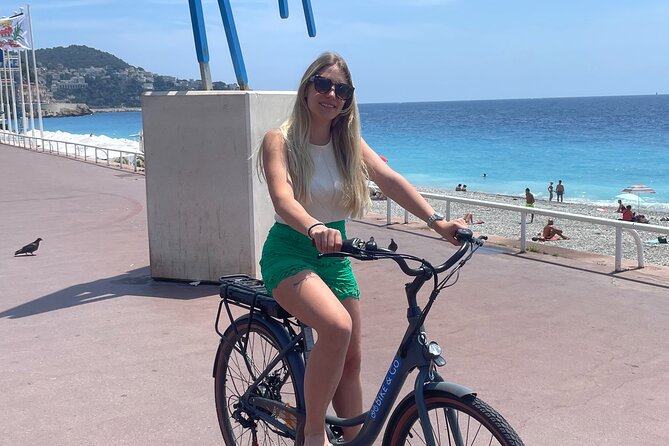 Rent scooters and electric bikes Nice - Colline du Château and the city from above