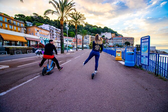 Rent scooters and electric bikes Nice - Plage de la Baie des Milliardaires and Saint-Jean-Cap-Ferrat