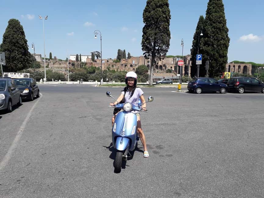 RENTA A VESPA - The three-hour Rome sightseeing ride