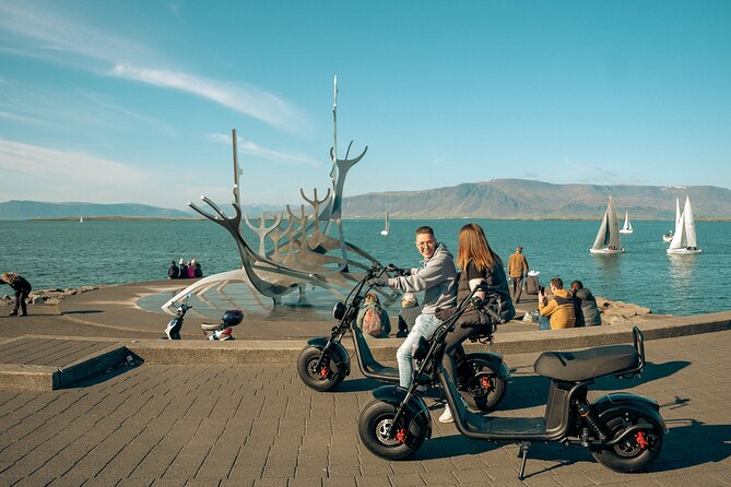 Reykjavík E-Scooter Adventure Small Group City Tour - Hljómskálagarður and the final approach