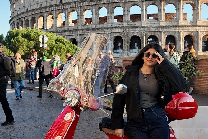 Roma Vespa Tour & Traditional Roman Food and Extras - Rome from a Vespa, with the monuments linked together