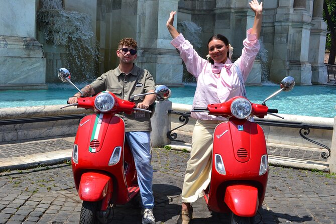 Roma Vespa Tour & Traditional Roman Food and Extras - Timing, meeting points, and practical details