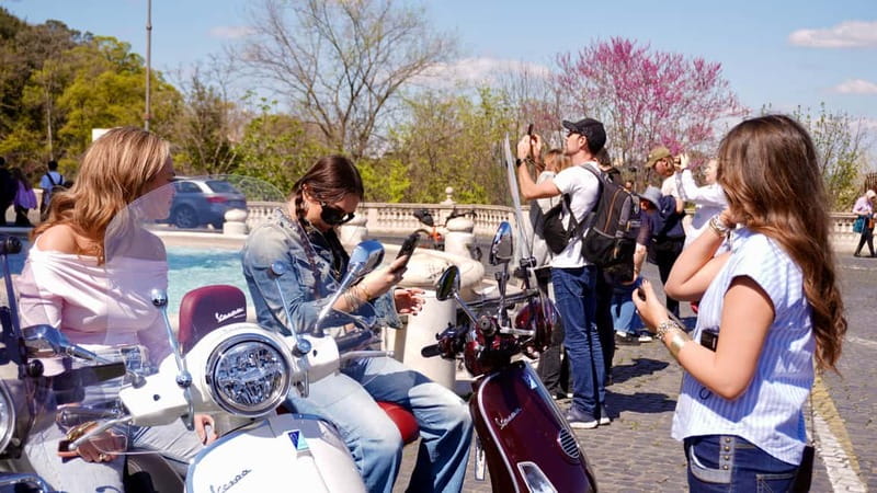 Rome: 1-Hour Vespa Ride as Passenger with a Local Driver - Why a passenger Vespa ride works well in Rome