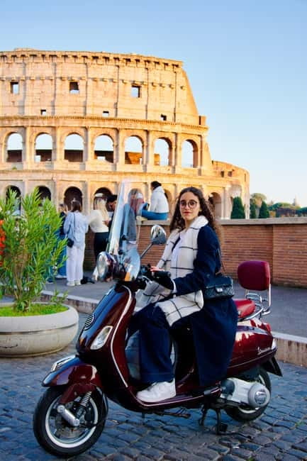 Rome: 1-Hour Vespa Ride as Passenger with a Local Driver - The Fontana dellAcqua Paola and Janiculum Hill views