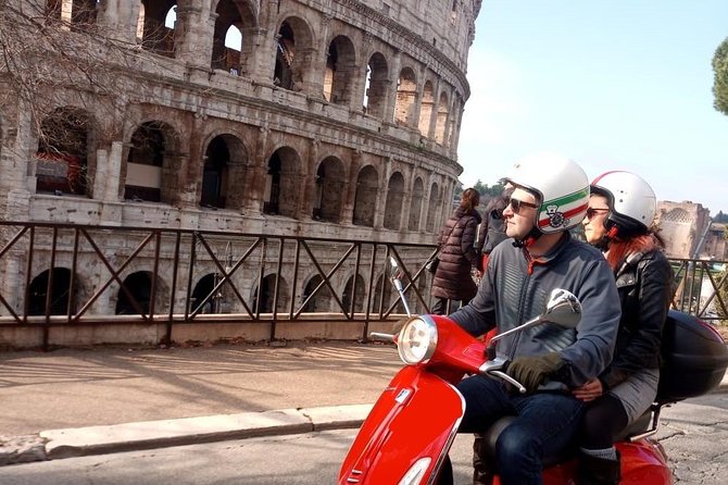 Rome by Vespa: Classic Rome Tour with Pick up - Orange Garden views from Aventine Hill