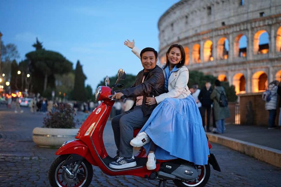 Rome: City Highlights Nighttime Vespa Photoshoot Jouney - Key points at a glance