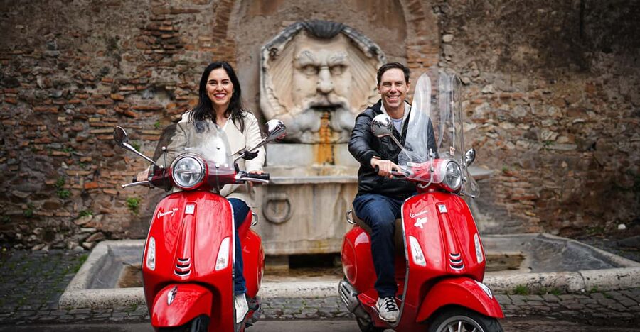 Rome: Explore the City by Vespa with an Optional Photoshoot - Piazza Venezia closes the loop