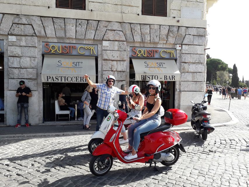 Rome: Guided Vespa City Tour - Four languages and a private group