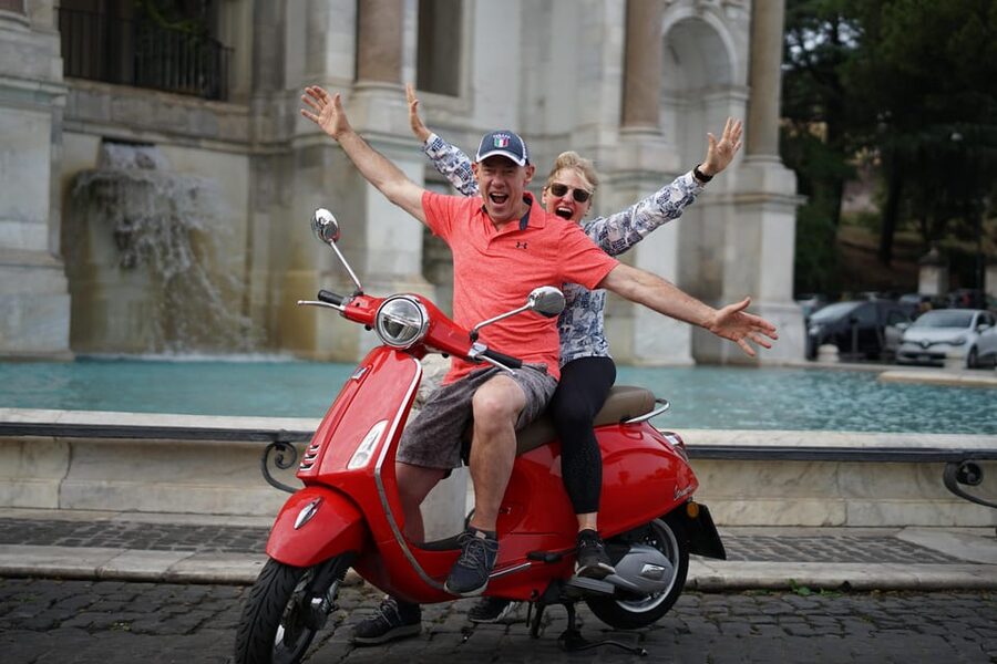 Rome: Guided Vespa Experience with Professional Photoshoot - Meeting near the Colosseum