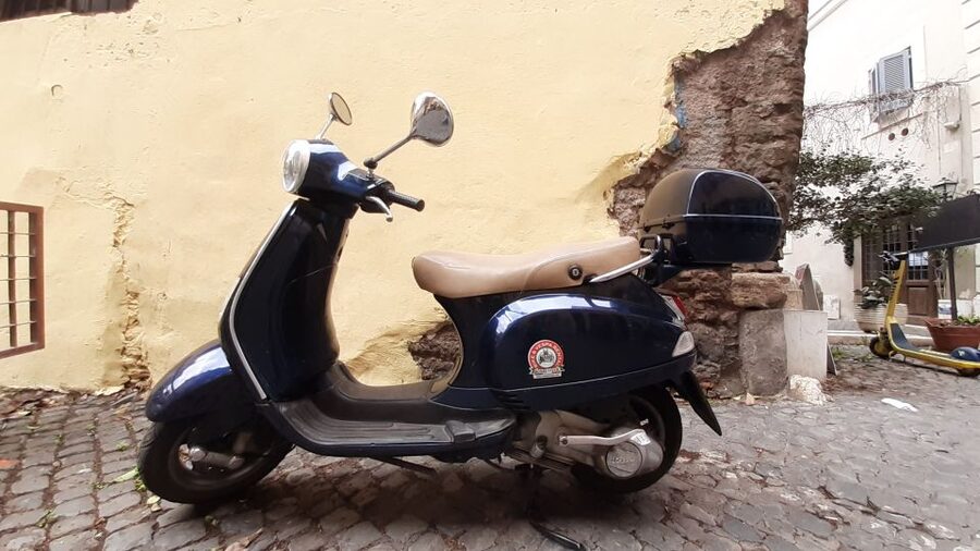 Rome: Half-Day Tour by Vespa with Driver - Why a Vespa is a smart way to see Rome