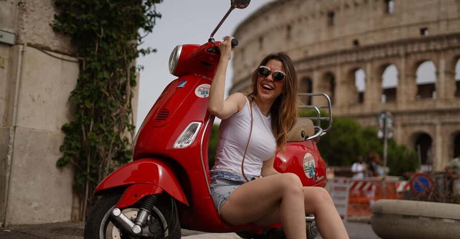Rome: Photography services by Vespa with Aperol Spritz - Why this Vespa ride works well in Rome