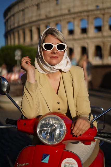 Rome: Photography services by Vespa with Aperol Spritz - The Acqua Paola fountain