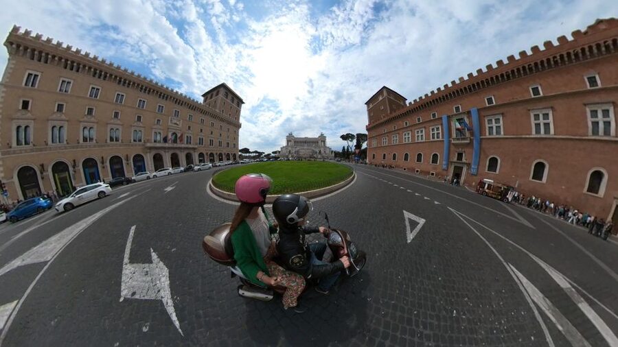 🛵 Rome: Private Scooter Guided Tour, Day - Night Ride💘🛵 - The Pantheon and the final historic stops