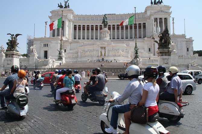 Rome Vespa Grand Tour - Piazza Venezia and Rome’s grand city center