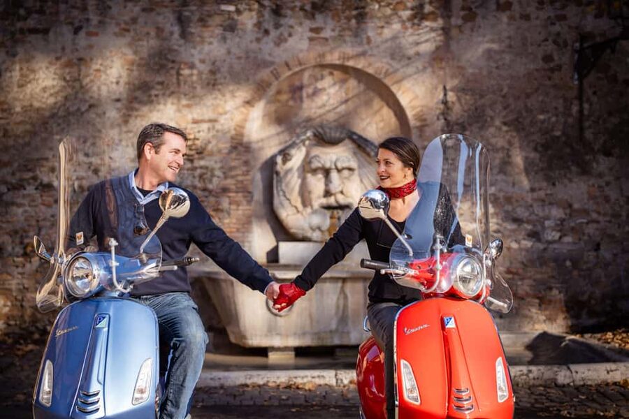 Rome: Vespa Photo Tour with City Center Pickup - Starting in central Rome