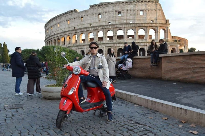 Rome Vespa: Photos, City Highlights, Sightseeing by Vespa - The Colosseum and Ancient Rome in ten minutes
