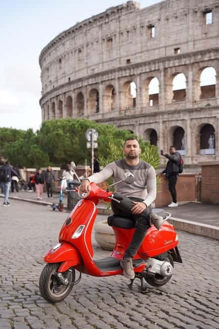 Rome Vespa: Photos, City Highlights, Sightseeing by Vespa - The Orange Garden and Aventine Hill