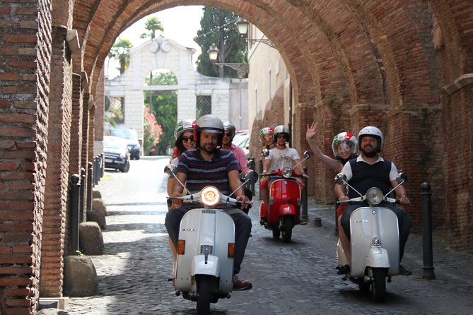 Rome Vespa Small Group Sightseeing Tour, 3 Hour Experience - Why a Vespa is a smart way to see Rome