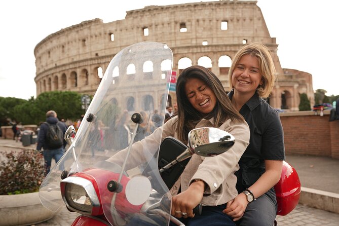 Rome: Vespa Tour with Photographer and Tiramisu treat - Acqua Paola Fountain and the final city view
