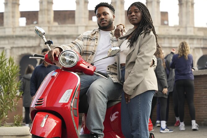 Rome: Vespa Tour with Professional Photoshoot - Fontana dell’Acqua Paola and Gianicolo Terrace