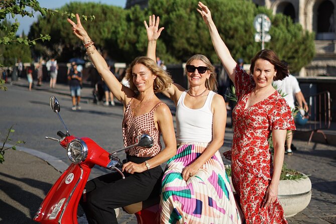 Rome: Vespa Tour with Professional Photoshoot - Handling traffic, pace, and comfort
