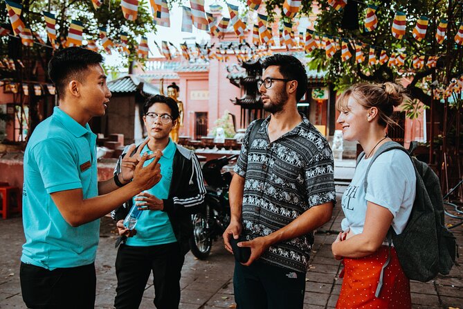Saigon Sightseeing & Street Food Tour By scooter with Student - The Jade Emperor Pagoda and city landmarks