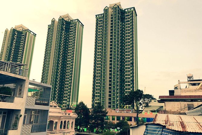 Saigon Vegetarian Tour by Motorbike and Scooter - Chinatown, Thien Hau Temple, and District 5