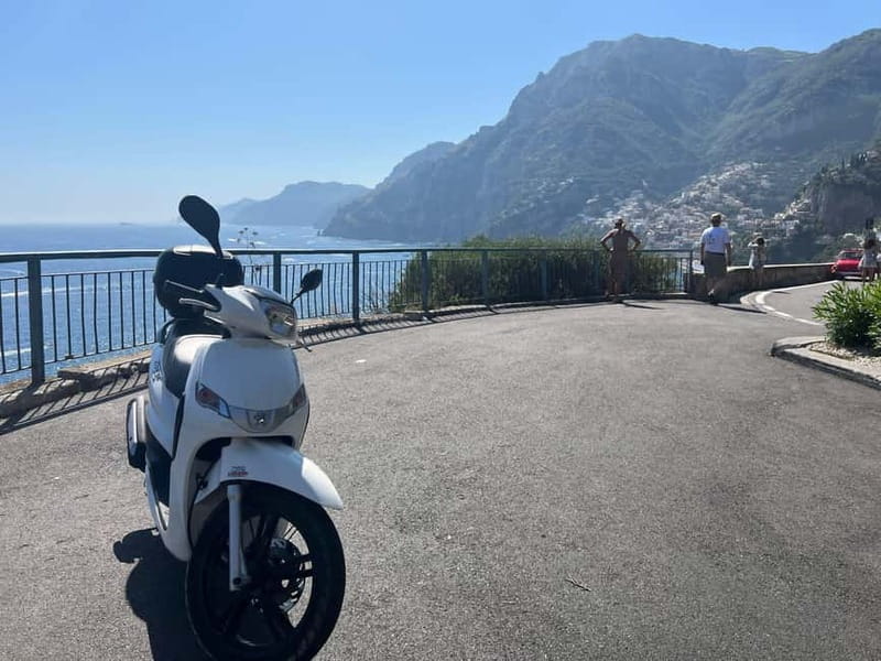 Salerno: Scooter Rental to travel the Amalfi Coast - Picking up the scooter at Turi Rent Salerno