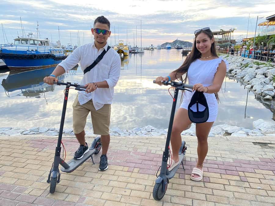 Santa Marta: Scooters Rental - Starting at Tienda Pater King near Casa del Rio