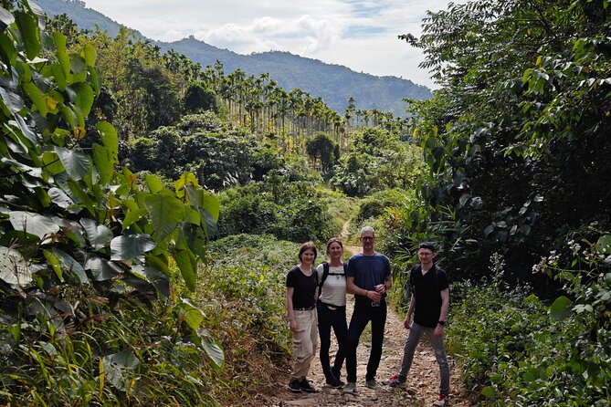 scooter and hiking trip in the rainforest - Why this Sanya day trip is different