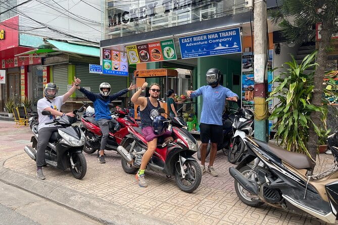 Scooter & Motorcycle Training Course 2hour - The coastal ride to Luong Son fishing village