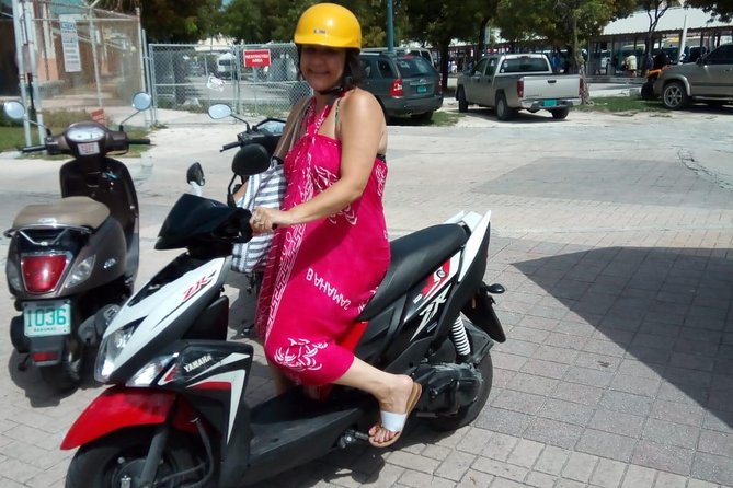 Scooter Rental (Drop-off, Pick-up Service around New Providence) - Starting in Nassau with a scooter and a map