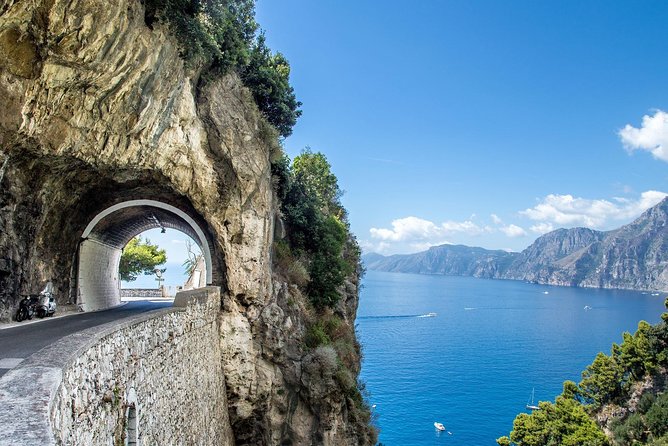 Scooter rental on the Amalfi Coast - Practical questions to settle before you ride