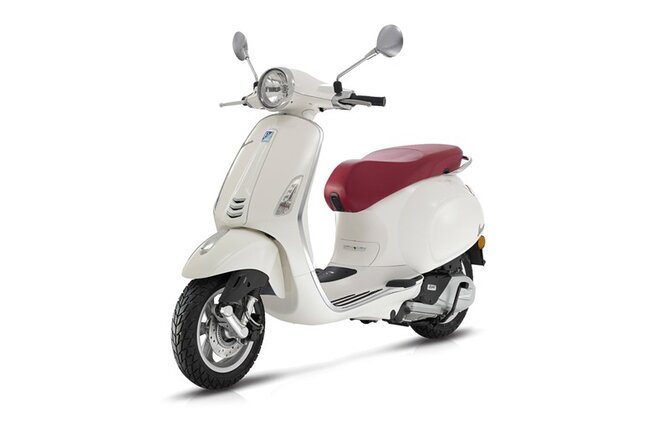 Scooter Rental Vespa Primavera 125cc from Sorrento - What the 125cc Vespa gives you on the road