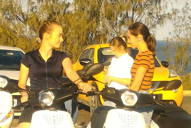 Scooter Wildlife & Sunset Tour - Looking for kangaroos and birds