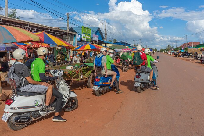 Siem Reap Countryside Sunset Vespa Tour / Tuk Tuk Available - Phnom Krom at sunset
